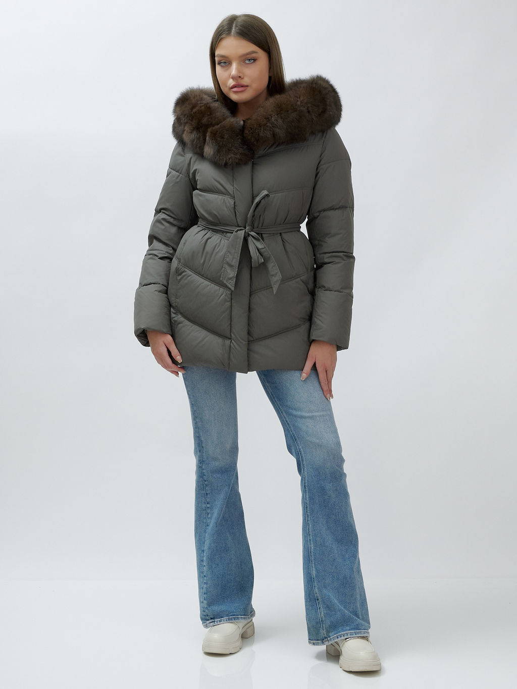 с МЕХОМ ПЕСЕЦ ПРЕМИУМ класса Полупальто зимние темно-серого цвета - Mtforce фото 2