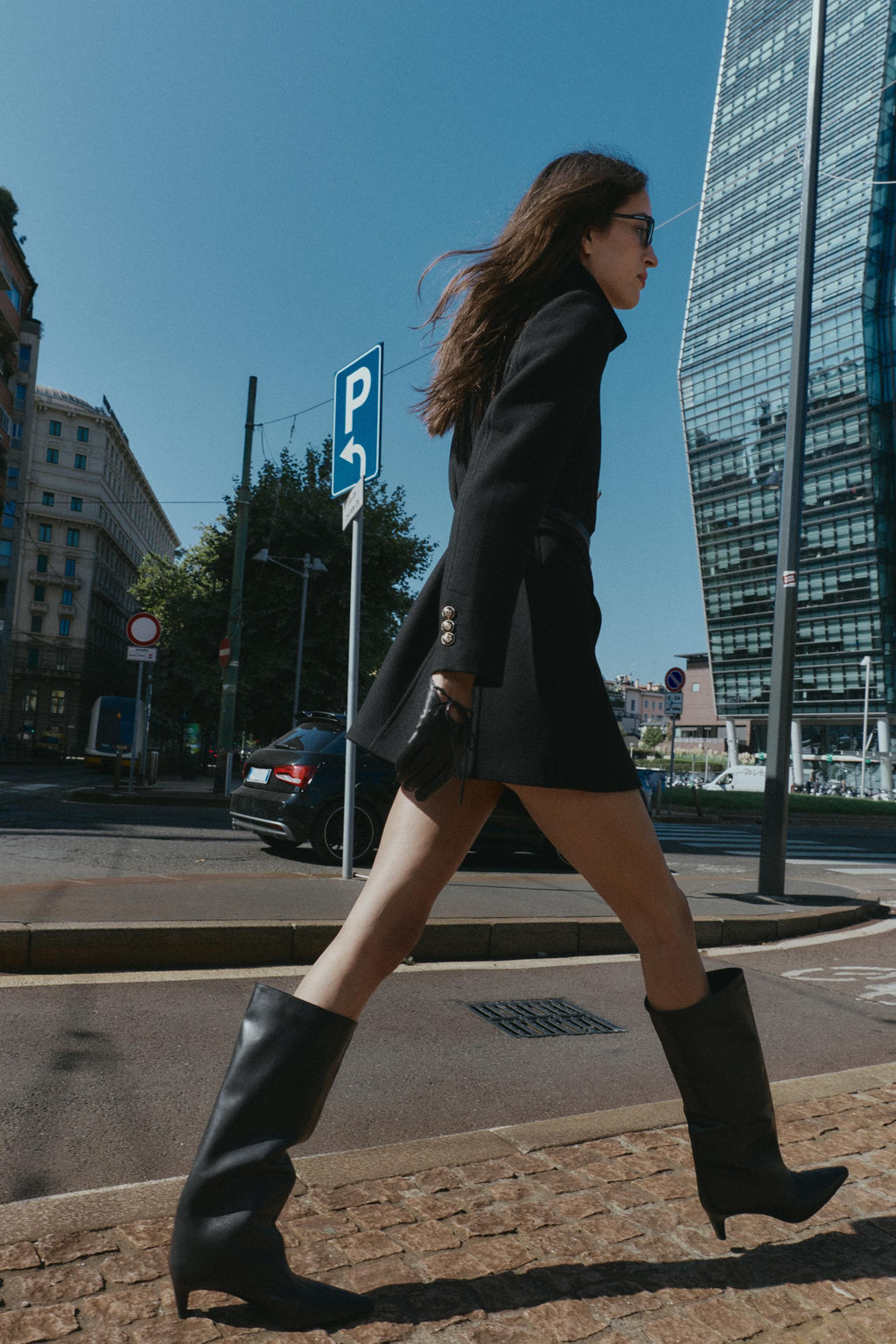 SHORT DOUBLE-BREASTED WOOL COAT