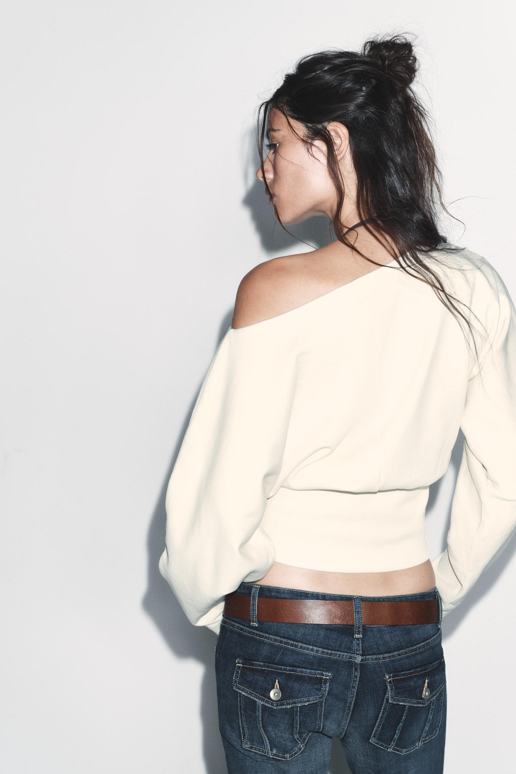 ASYMMETRIC COTTON SWEATSHIRT - Zara фото 4