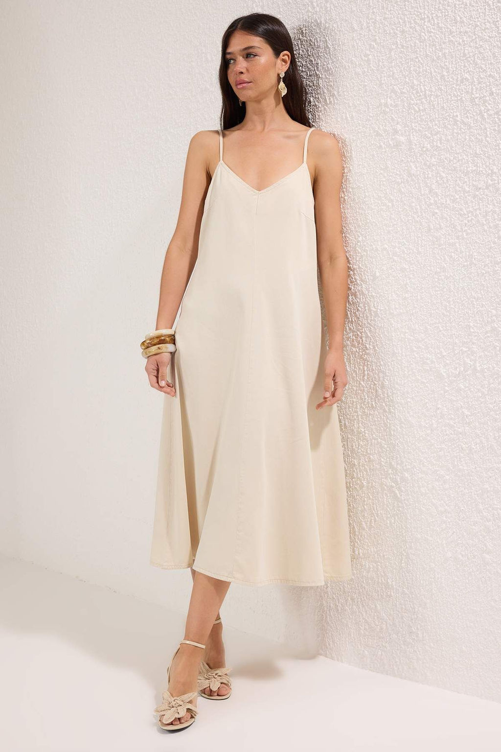 Bej Duz Midi Denim Elbise TWOSS25EL00859 - Trendyolmilla фото 2