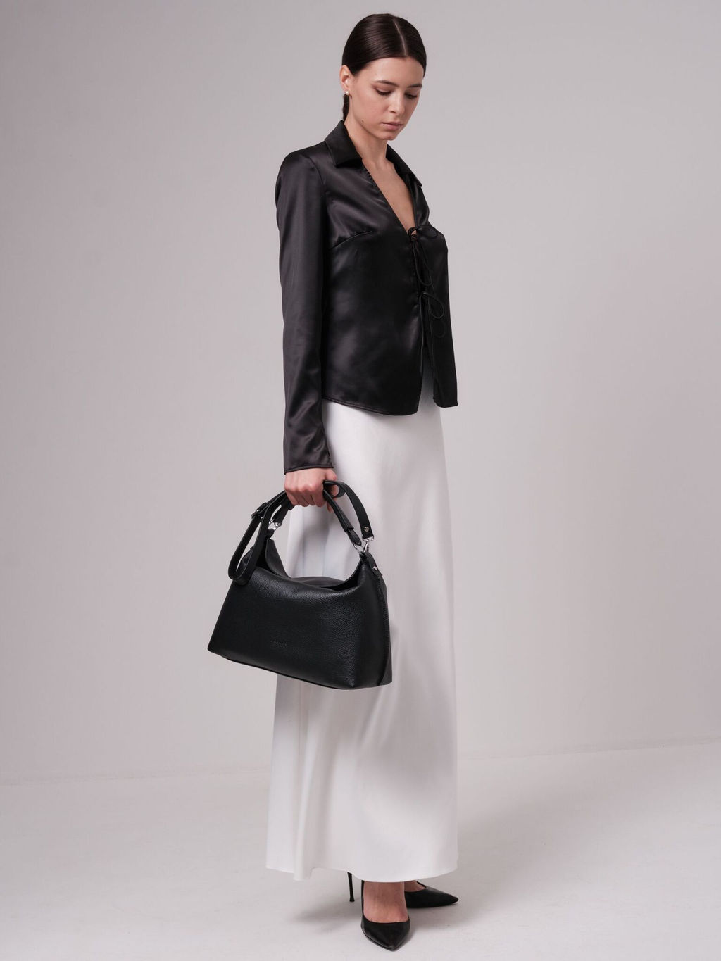 Сумка кожаная на плечо черная