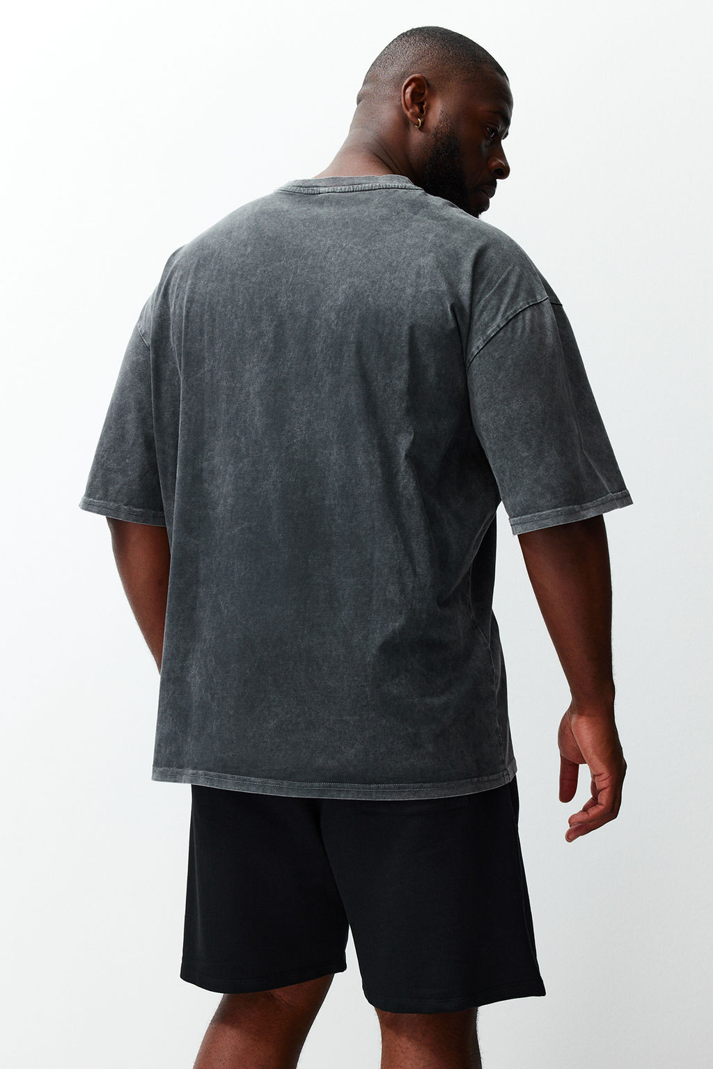 Premium Buyuk Beden Oversize/Genis Kesim Soluk Efekt %100 Pamuklu T-Shirt TMNSS23BF00000