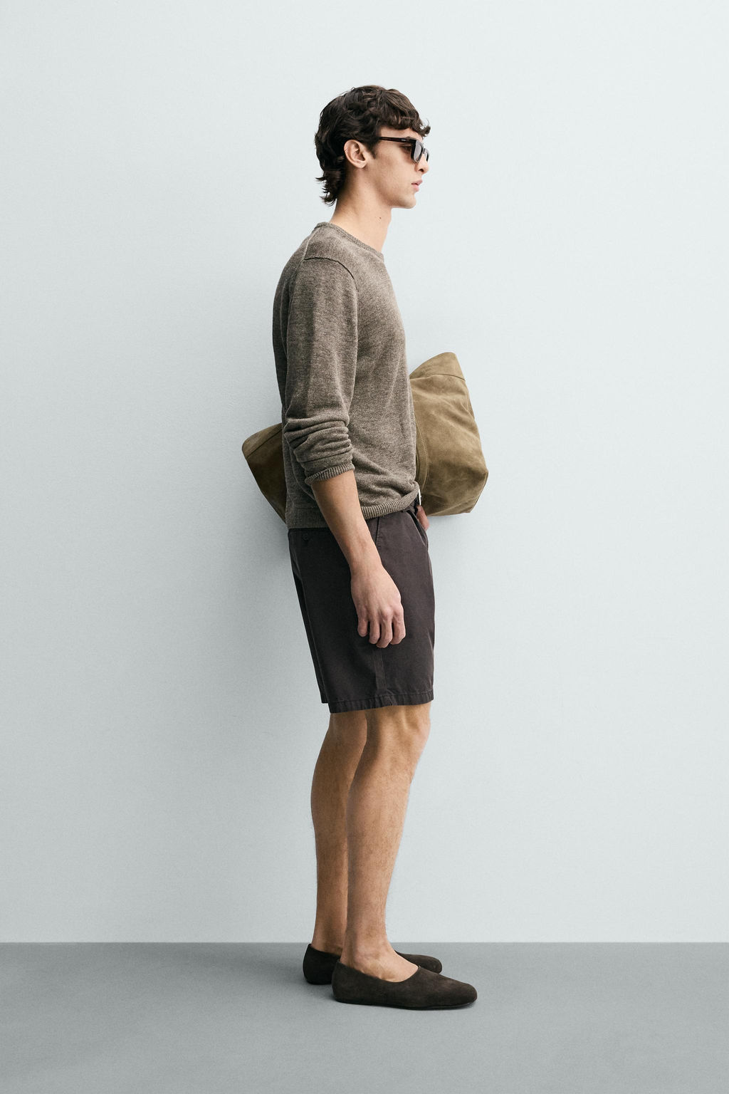 BERMUDA REGULAR FIT PLIEGUES / Marr?n
