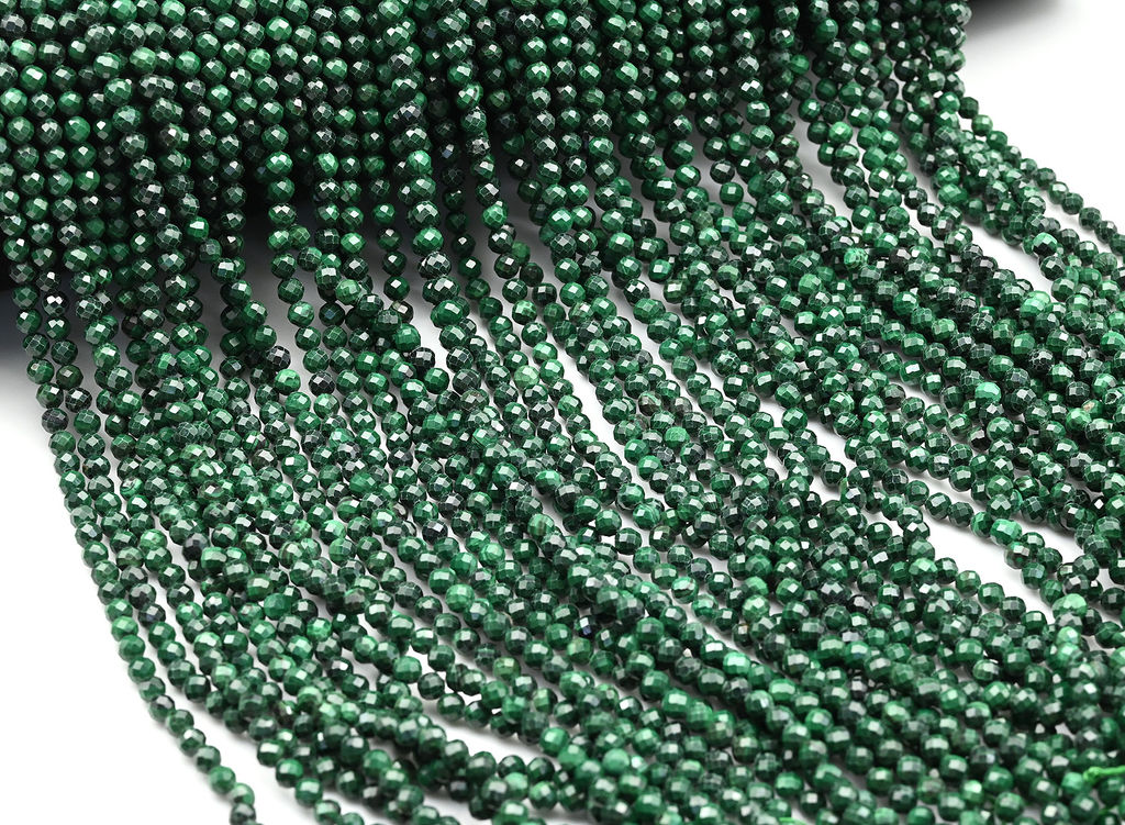 Бусины из малахита шарик гр.4мм, 39м, 110 бусин Радуга камня