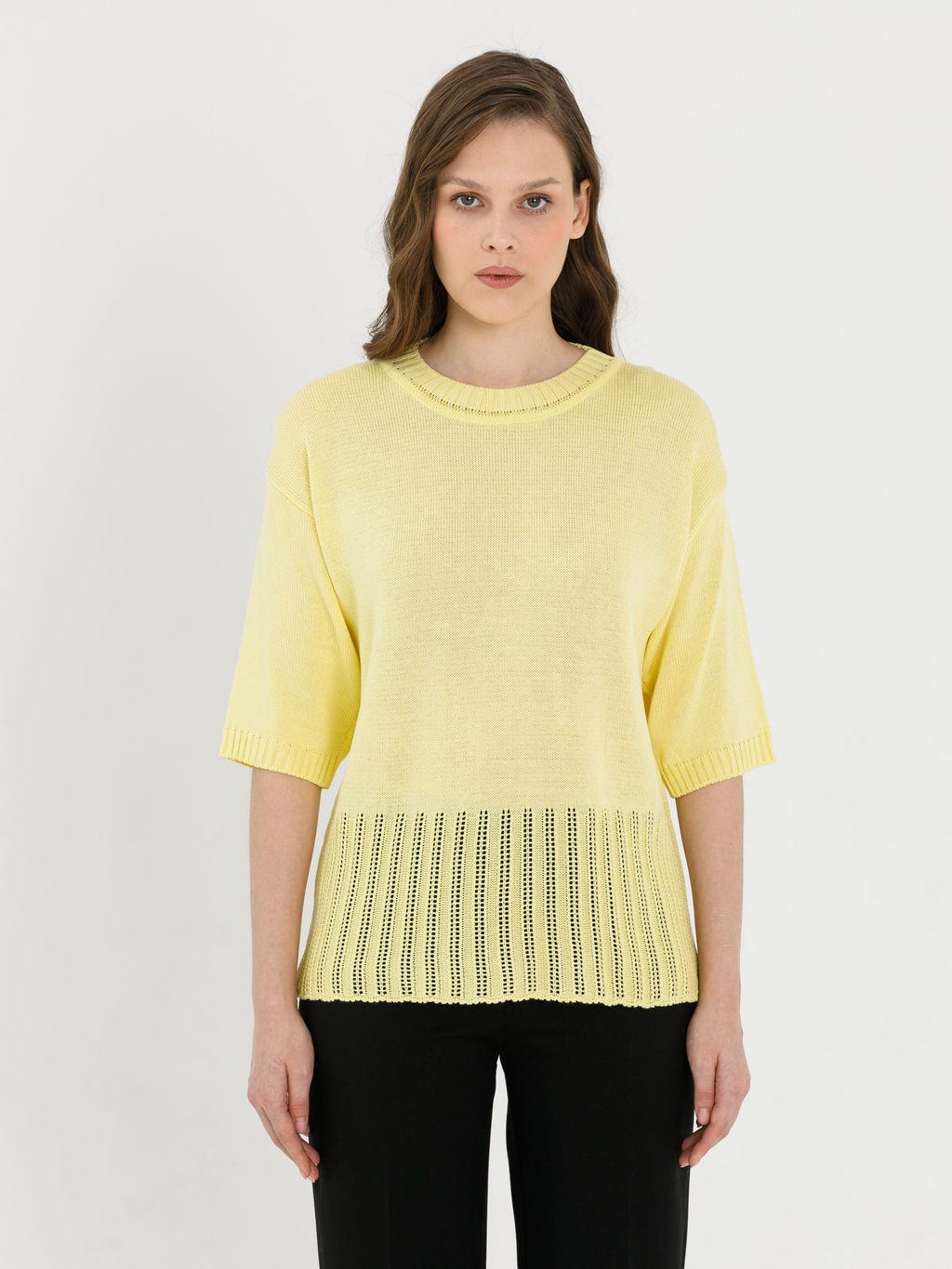 Блузка вязаная