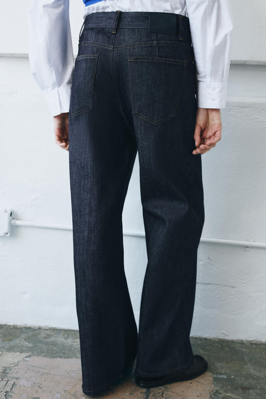 JEANS ZW COLLECTION RELAXED PLEAT MID-WAIST - Zara фото 4