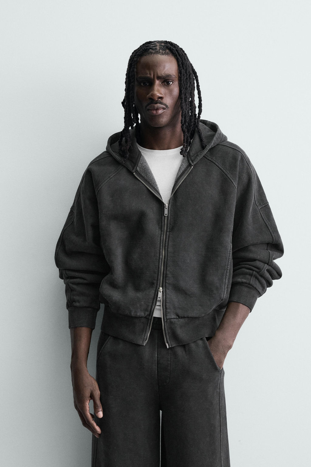 SUDADERA CROPPED FIT  CAPUCHA / Antracita oscuro - Zara фото 2