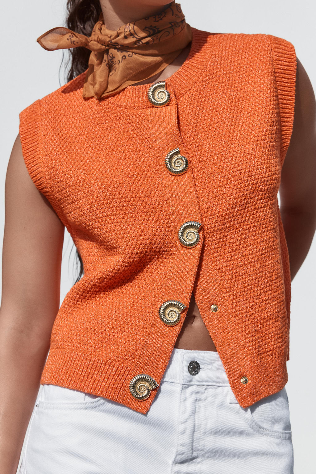 SHELL BUTTON KNIT WAISTCOAT TOP - Zara фото 9