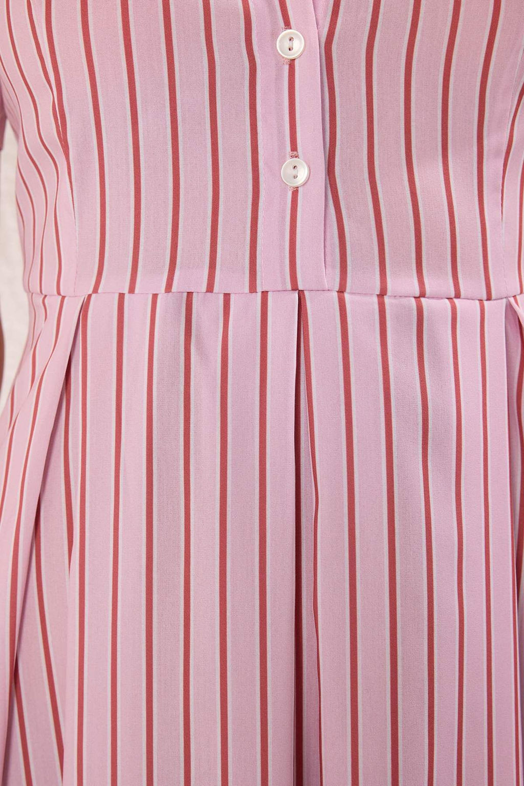 Pembe Cizgili Etegi Belden Ac?lan Dugmeli Midi Dokuma Elbise TWOSS25EL00187