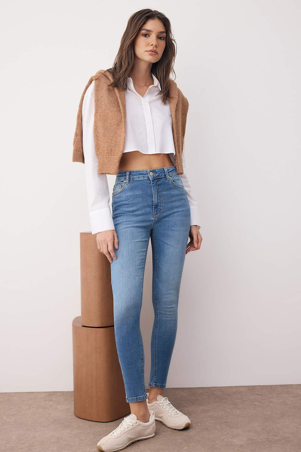 Siyah Vucudu Saran Esnek Yuksek Bel Skinny Jeans TWOSS25JE00051 - Trendyolmilla фото 12