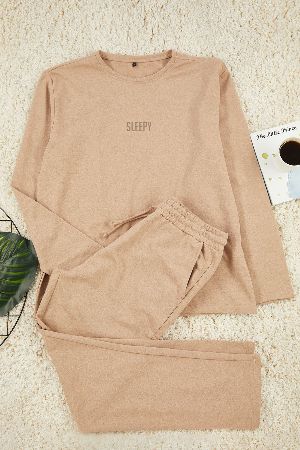 TRENDYOL MAN Haki Slogan Bask?l? Regular Fit 2 iplik Orme Pijama Tak?m? TMNAW23PT00007