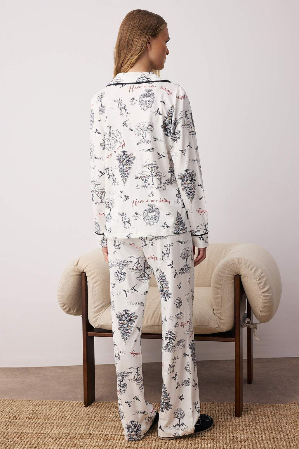 Trendyolmilla Ekru %100 Pamuklu K?s Temal? Biye Detayl? Orme Pijama Tak?m? THMAW25PT00038