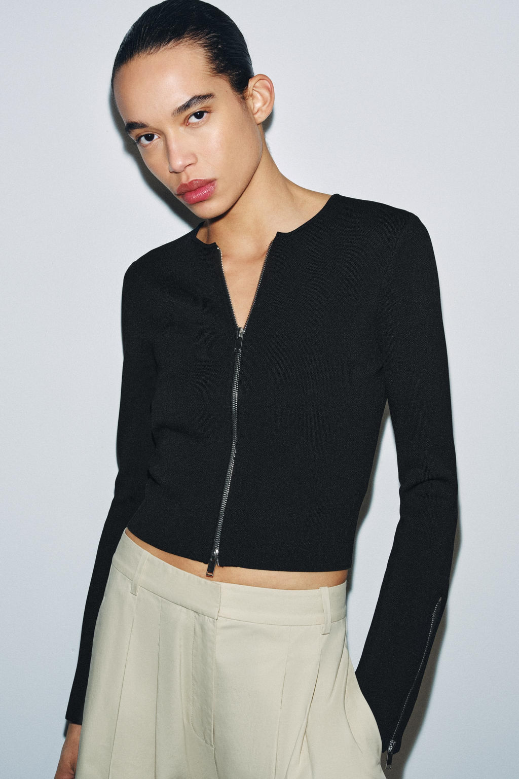 CHAQUETA PUNTO CREMALLERAS / Negro - Zara фото 2
