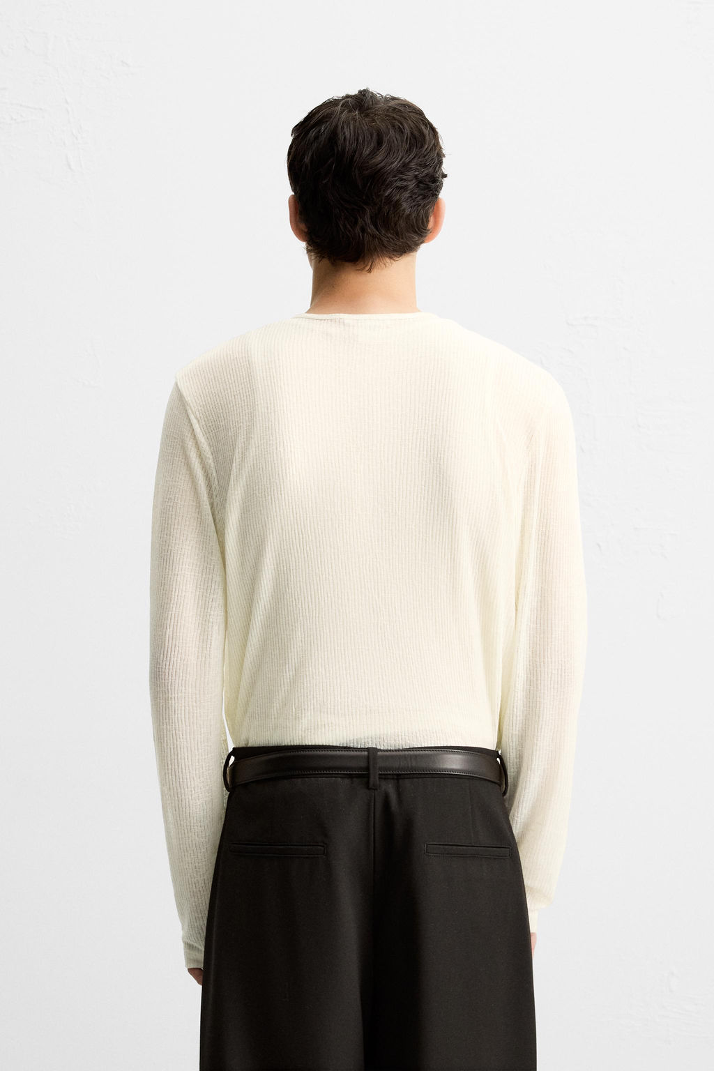 SEMI-SHEER TEXTURED T-SHIRT - Zara фото 3