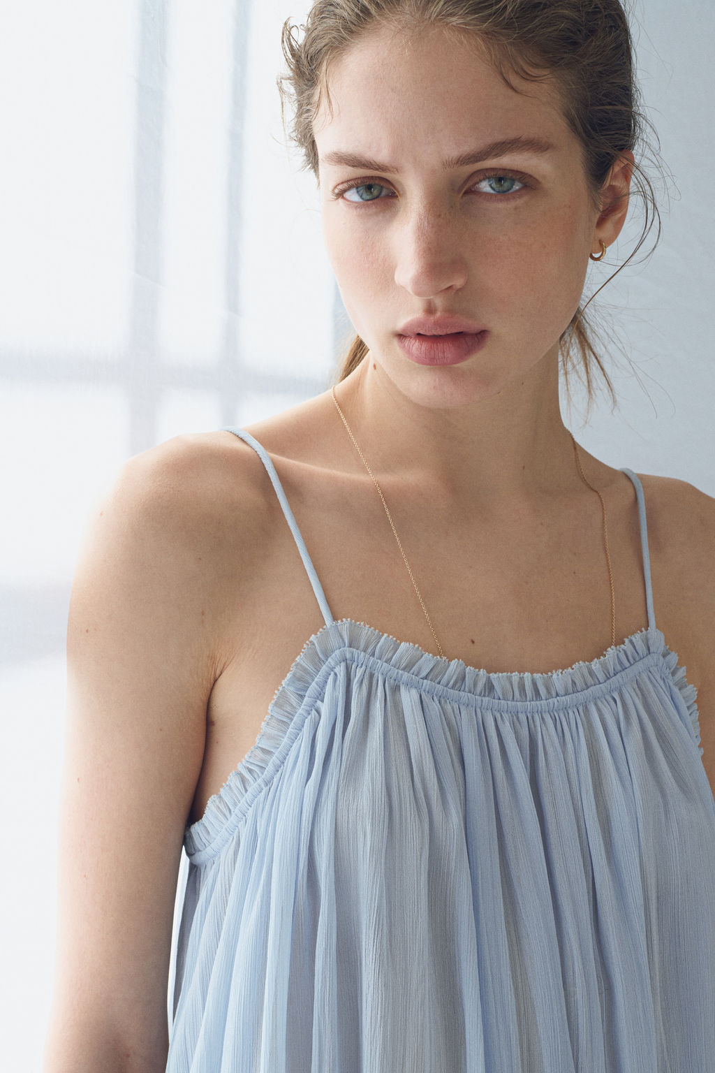 Vestido de gasa con tirantes finos y encaje - H&m фото 3