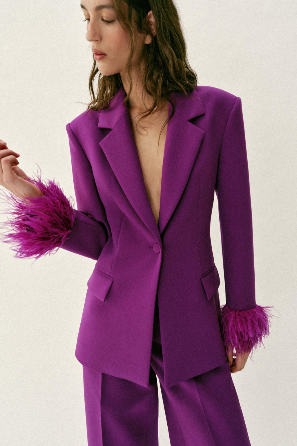 BLAZER HOMBRERAS PU?O PLUMAS / P?rpura - Zara фото 2