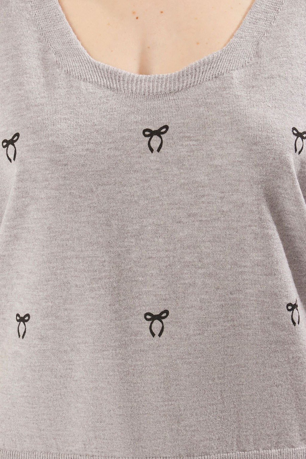 Gri Premium Iplik / Ozel Iplik Kare Yaka Kalp Bask?l? Triko Ince Bluz TWOSS25BZ00307 - Trendyolmilla фото 3