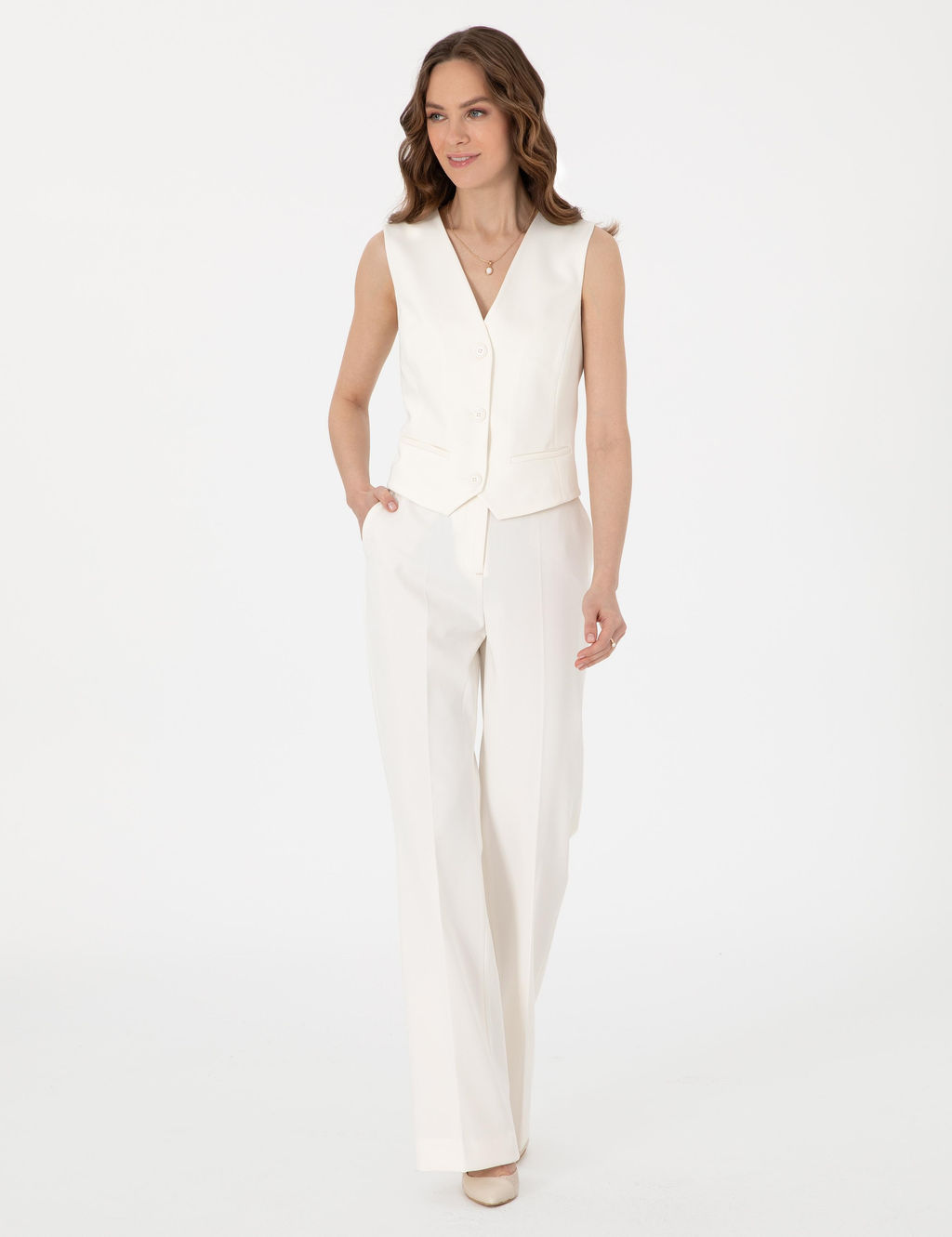 Beyaz Flare Fit Kuma_ Pantolon