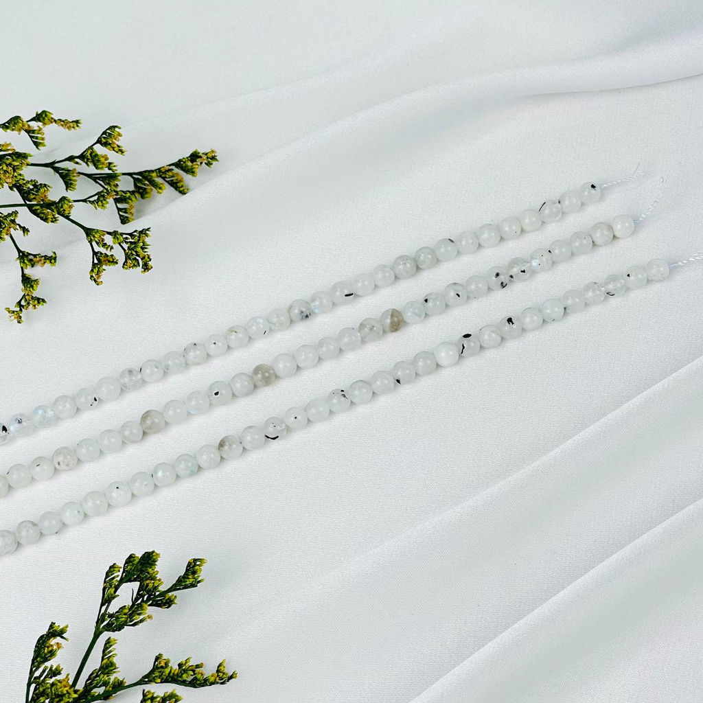 Бусины для украшений из Лунного камня (68 бусин) 39 см