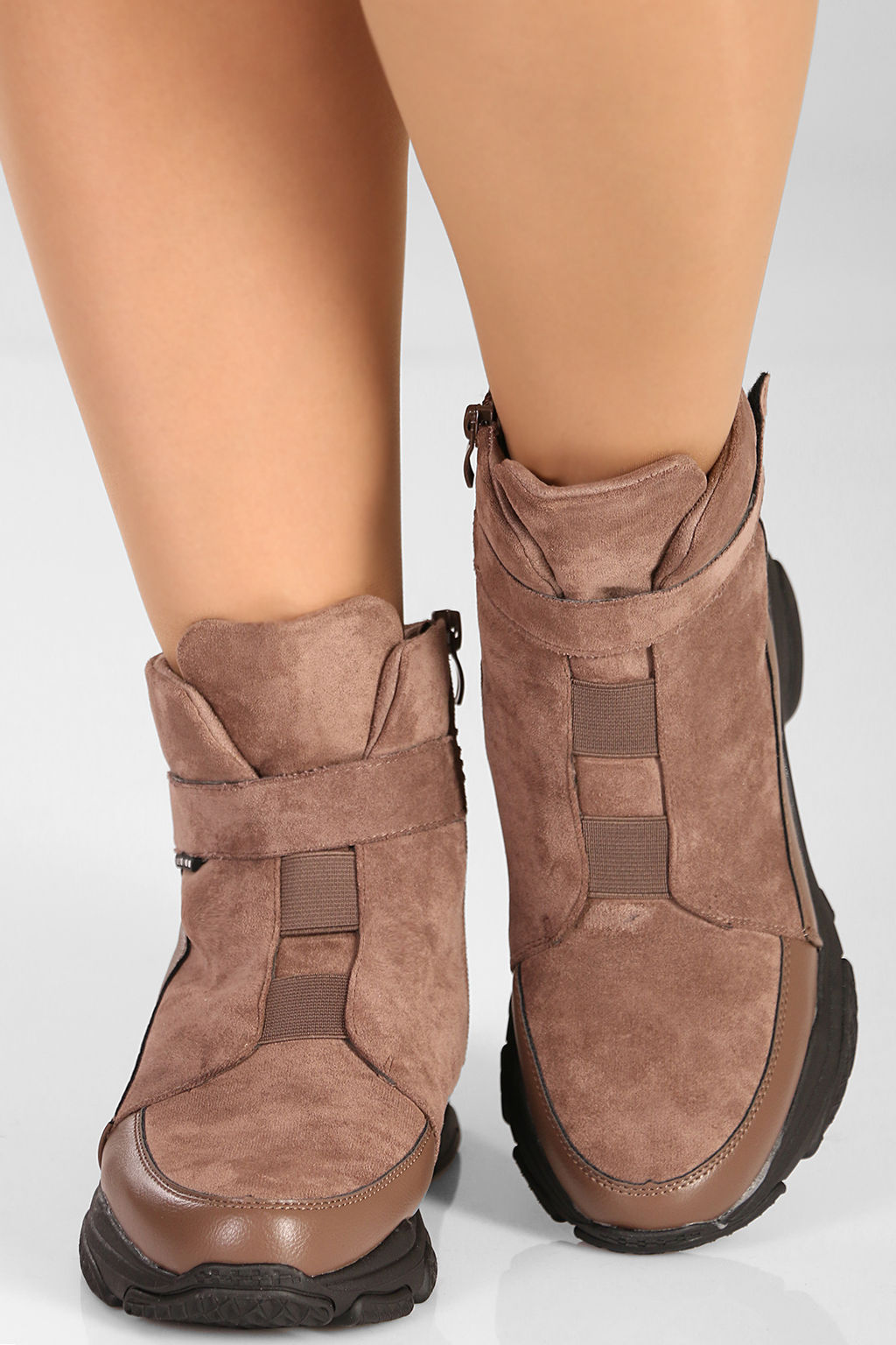 Ботинки кроссовки коричневые