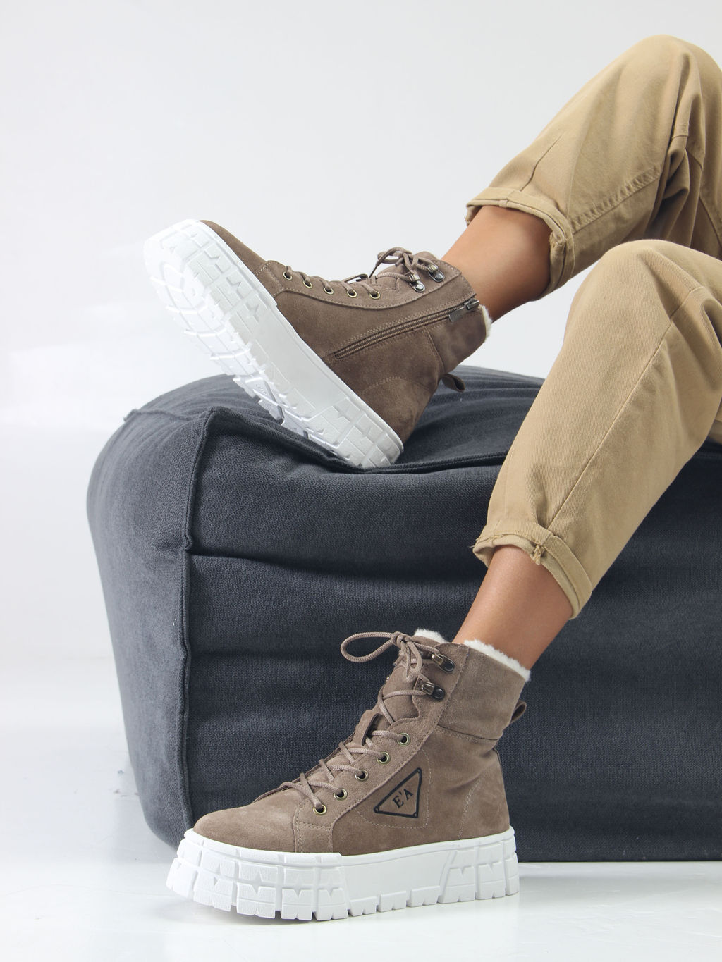 Ботинки 216.212131w. коричневый капучино замша/Шерсть