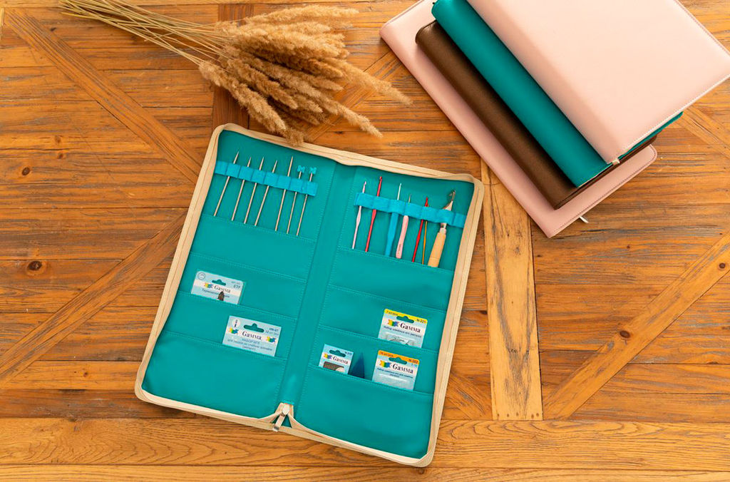 Для вязания Gamma OGN-04 Органайзер для рукоделия кожзаменитель 43 см