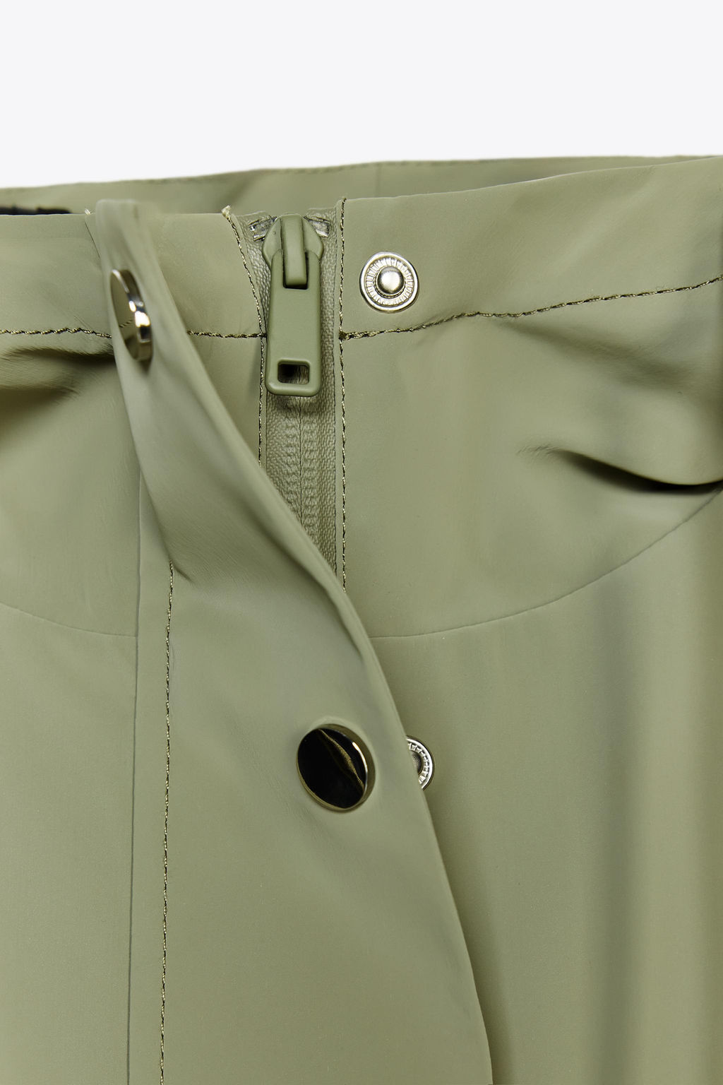RUBBERISED HOODED JACKET - Zara фото 9