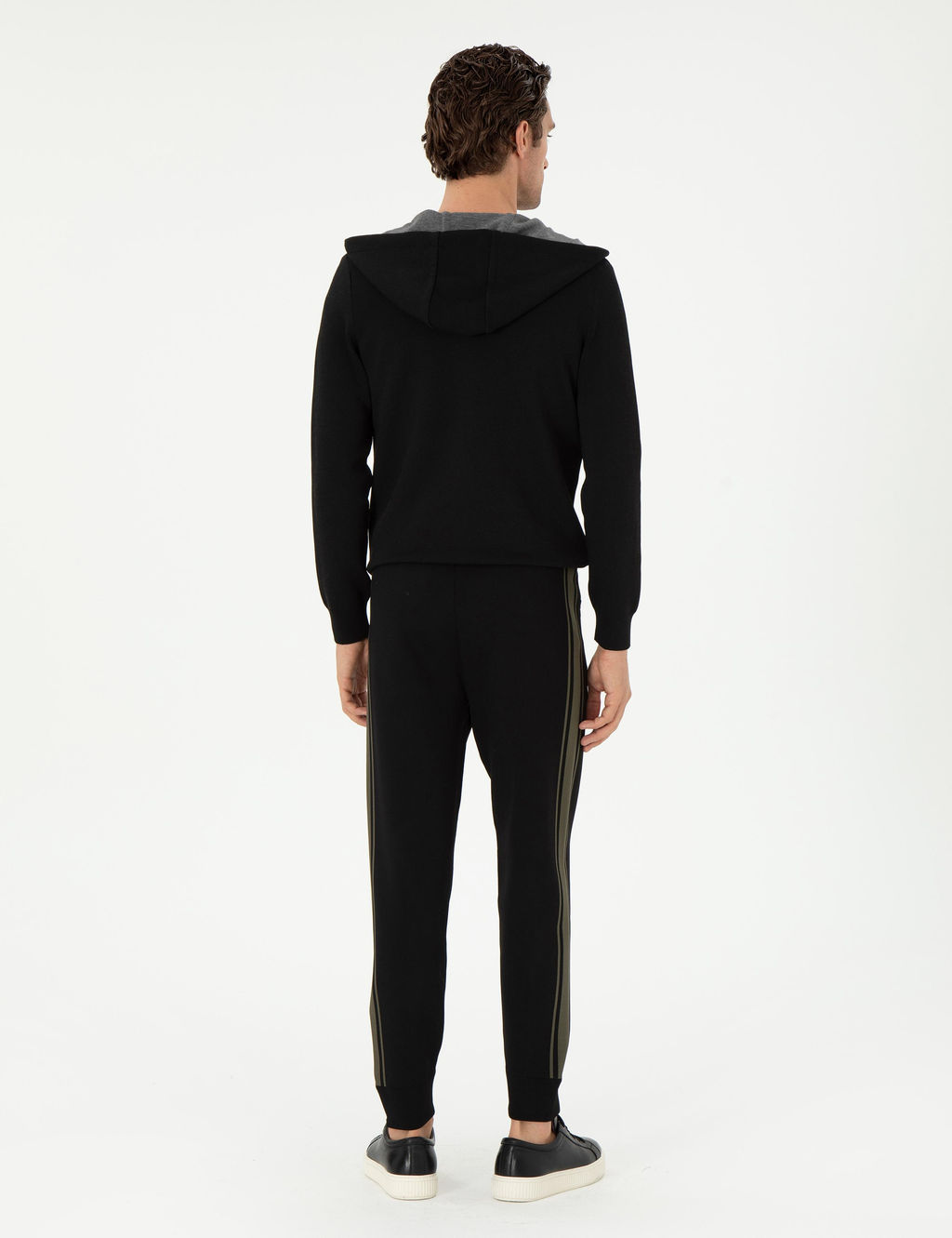 Черные спортивные брюки из трикотажа - Cacharel фото 4