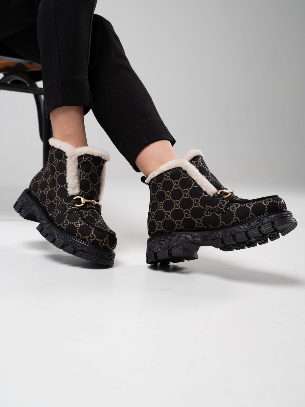 Ботинки 307.PODYUM141bl.Черный гуччи/шерсть