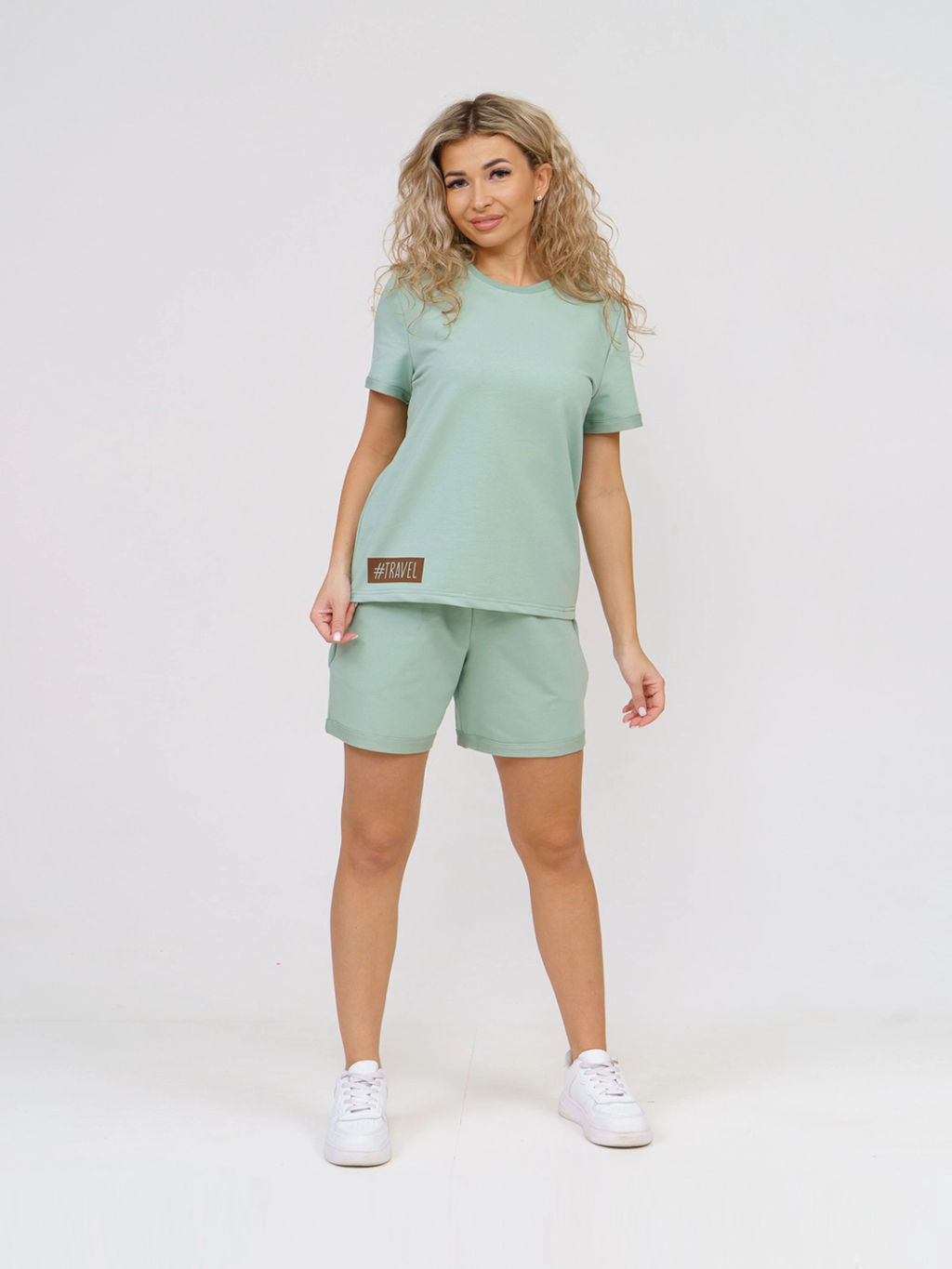 Костюм женский, цвет зеленый