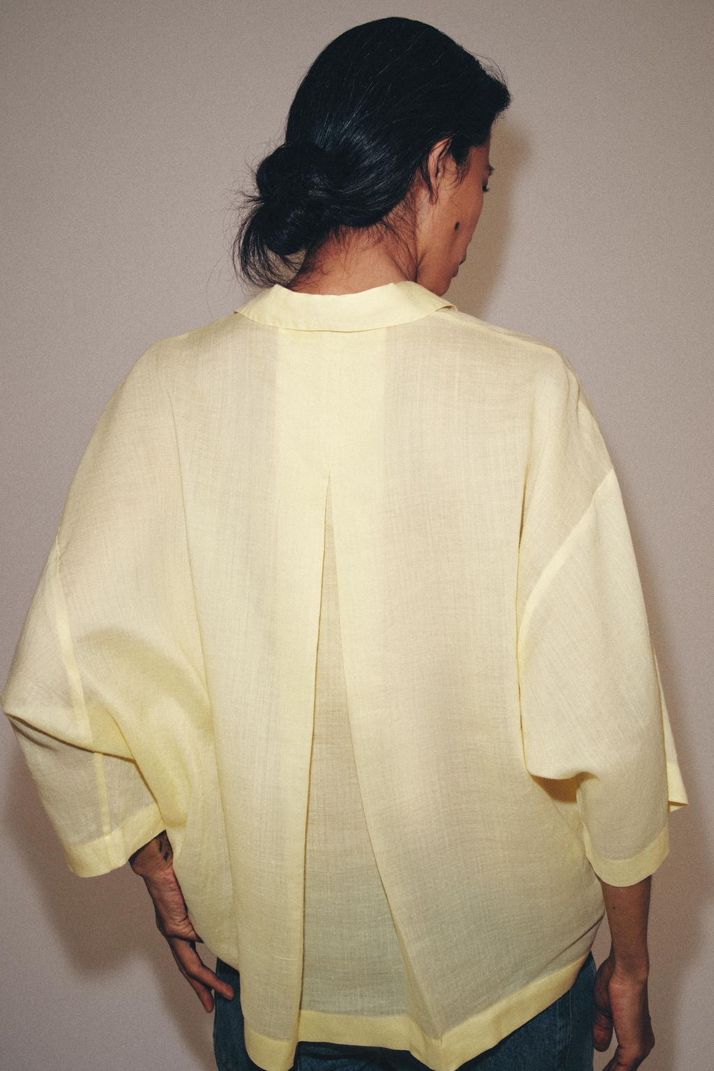 CAMISA FLUIDA OVERSIZE ZW COLLECTION / Amarillo - Zara фото 3