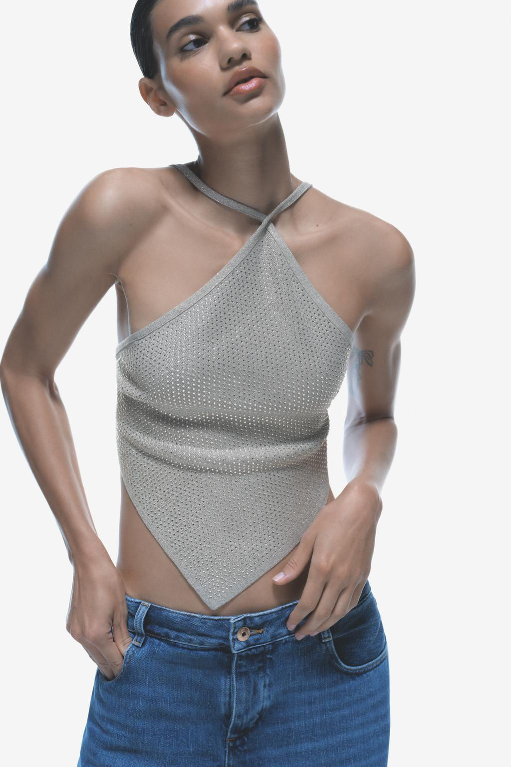 KNIT OPEN BACK CROP TOP WITH RHINESTONES - Zara фото 2