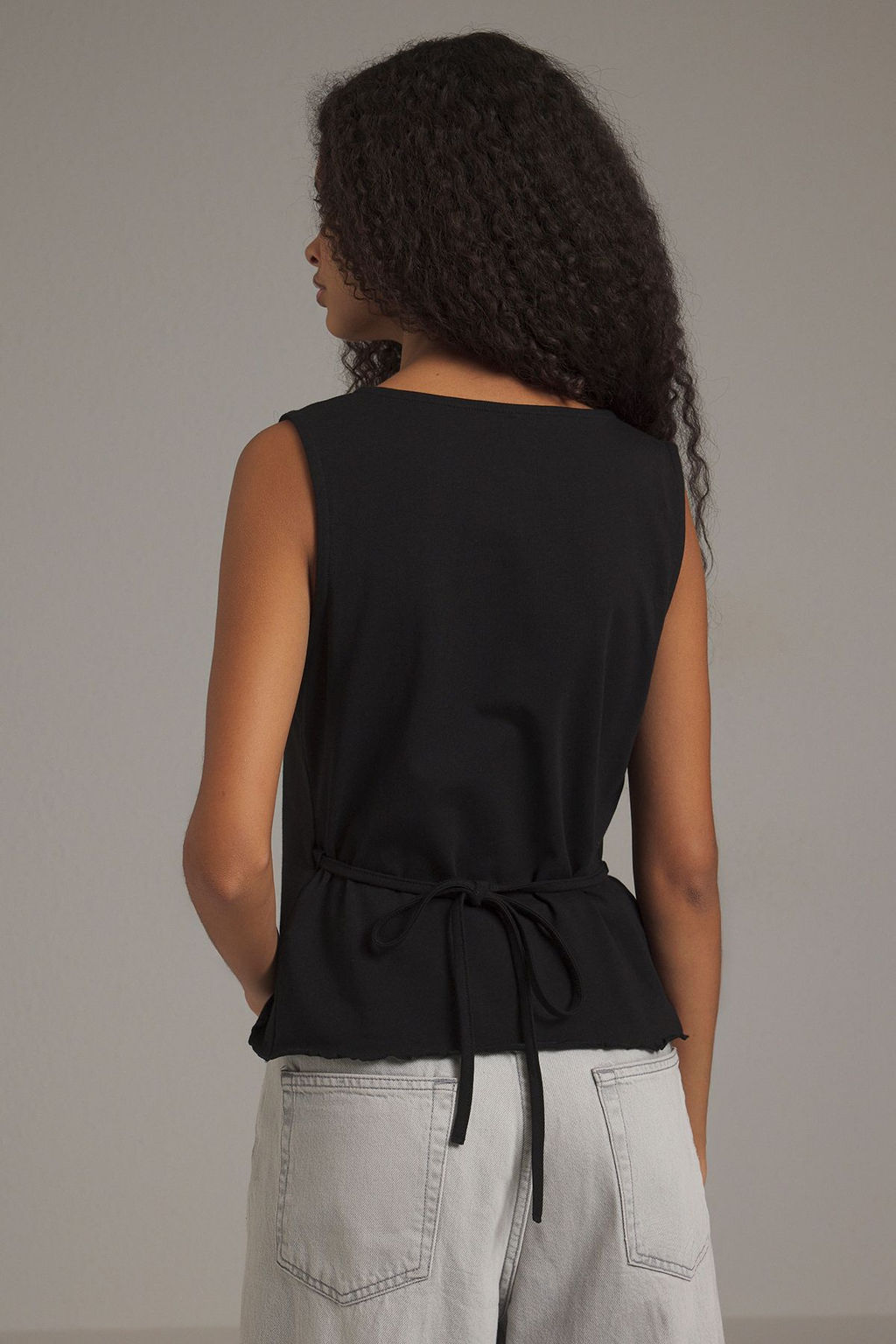 Siyah Baglama Detayl? Anvelop Fitted/Vucuda Oturan Orme Bluz TWOSS25BZ00379 - Trendyolmilla фото 4