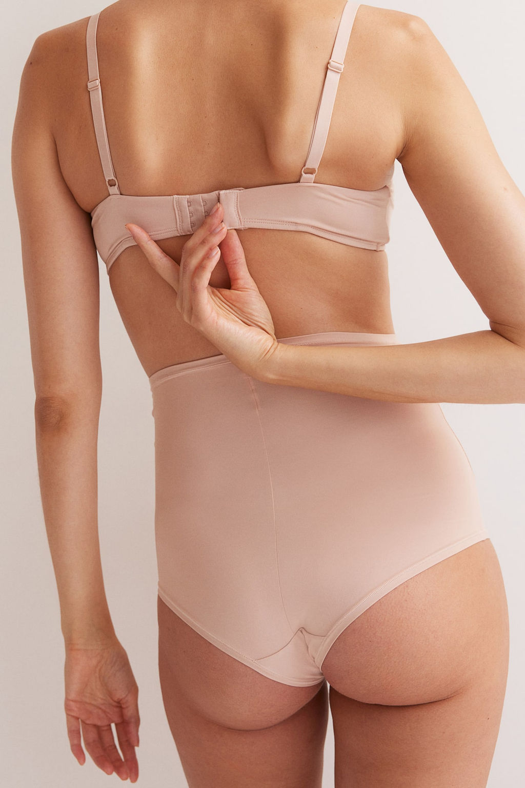 MAMA Braga de microfibra High waist - H&m фото 4