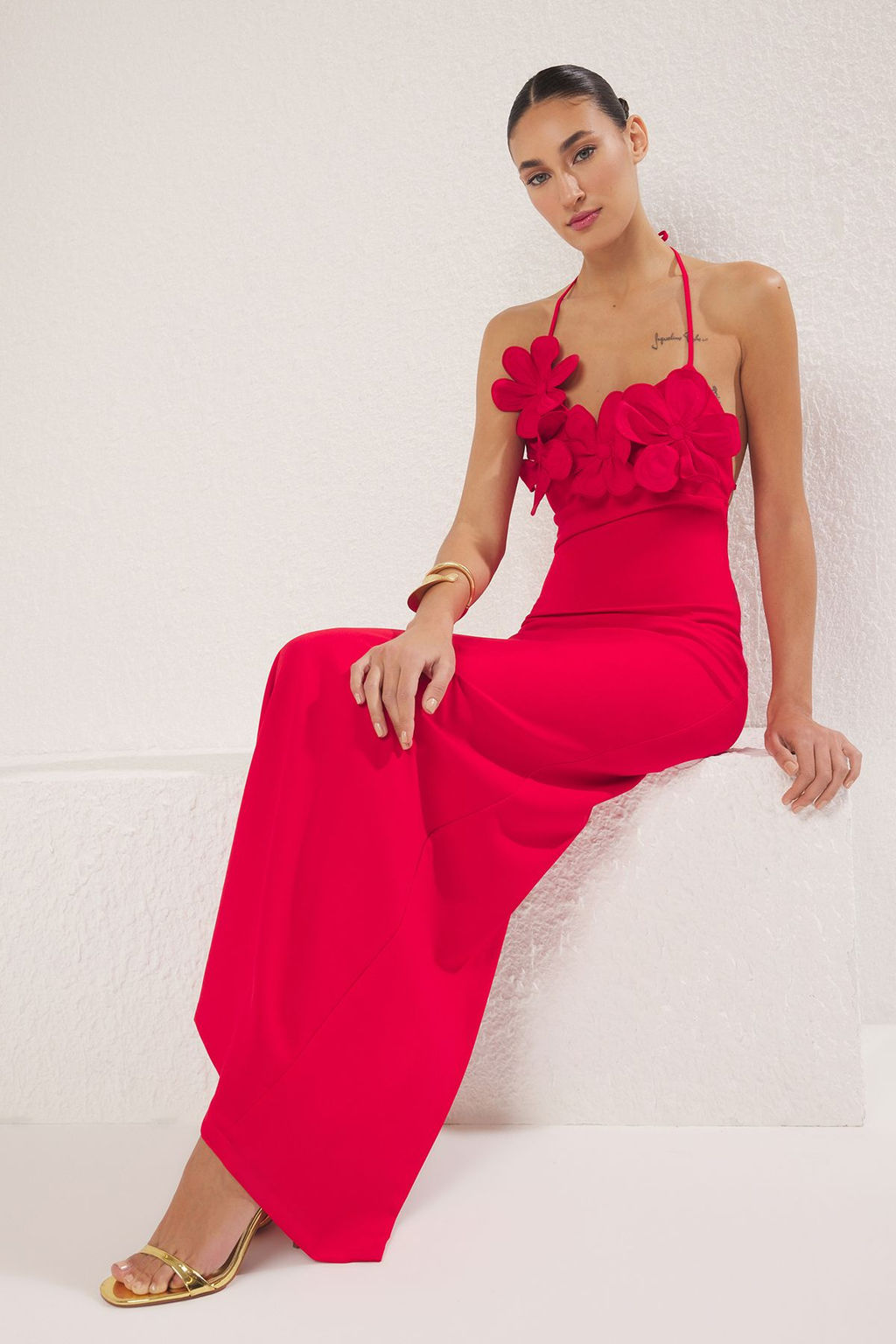 TRENDYOLMILLA K?rm?z? Gul Detayl? Dokuma Uzun S?k Abiye & Mezuniyet Elbise TPRSS25AE00135