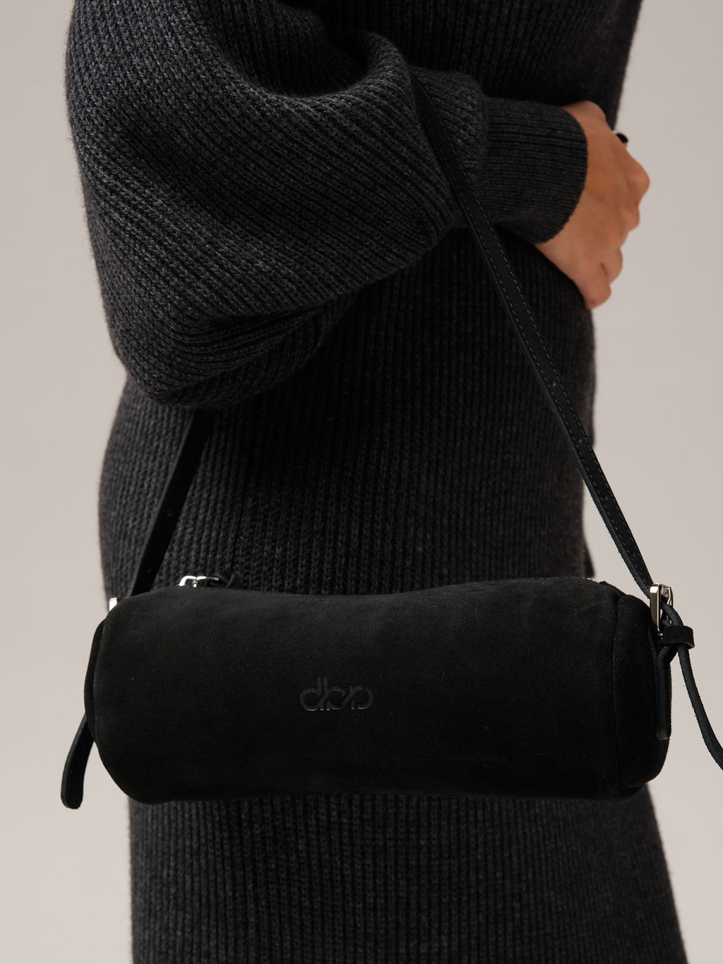 Замшевая сумка Tube DBR 31343 черный велюр фото 6