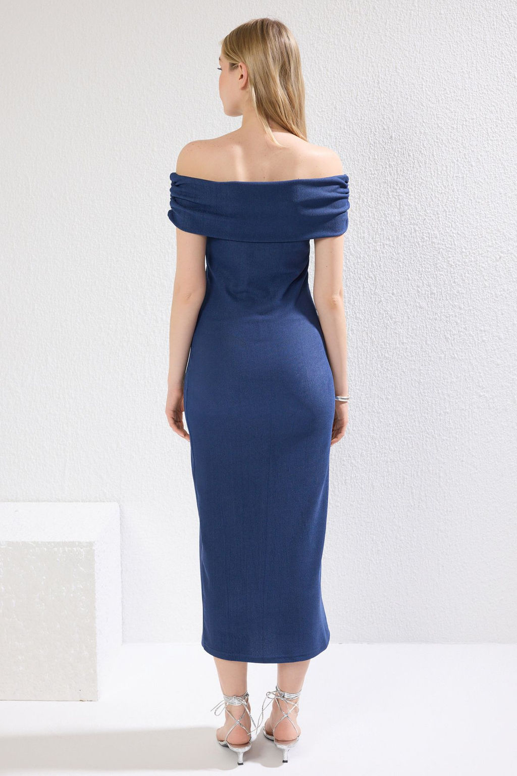 TRENDYOLMILLA Kiremit Duz Maxi Ottoman Esnek Carmen Yaka Vucuda Oturan Orme Elbise TWOSS25EL00327  фото 8