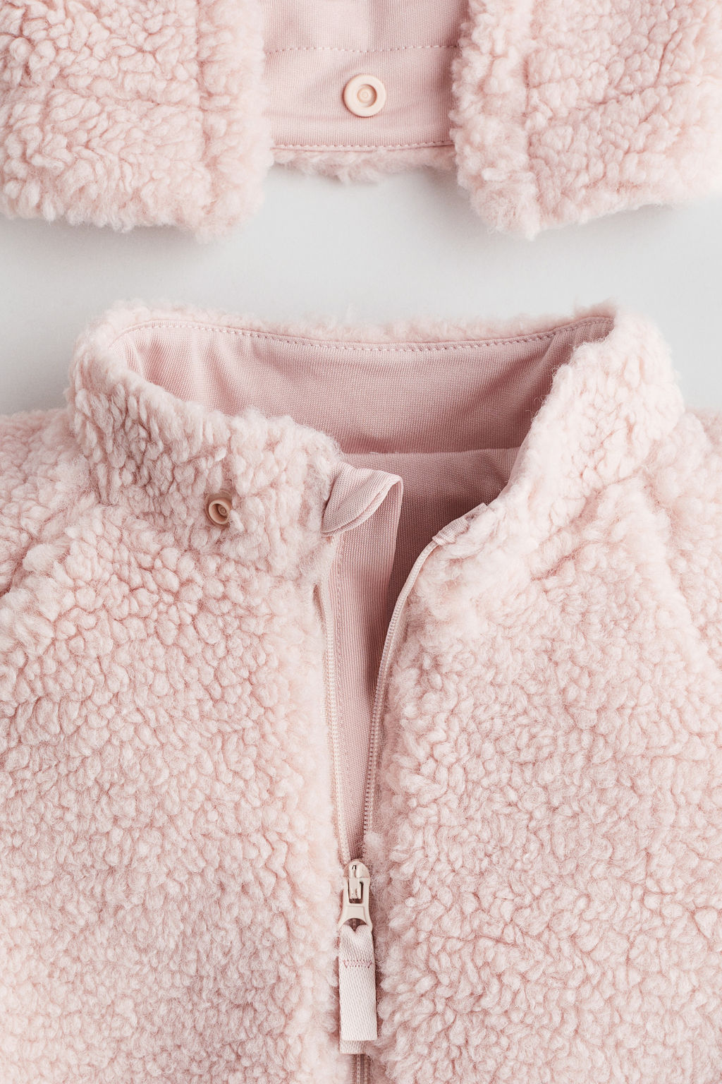 Chaqueta de peluche con capucha - H&m фото 4