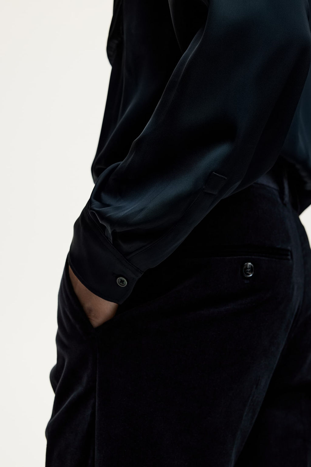 Pantalon de terciopelo cropped Slim Fit - H&m фото 6