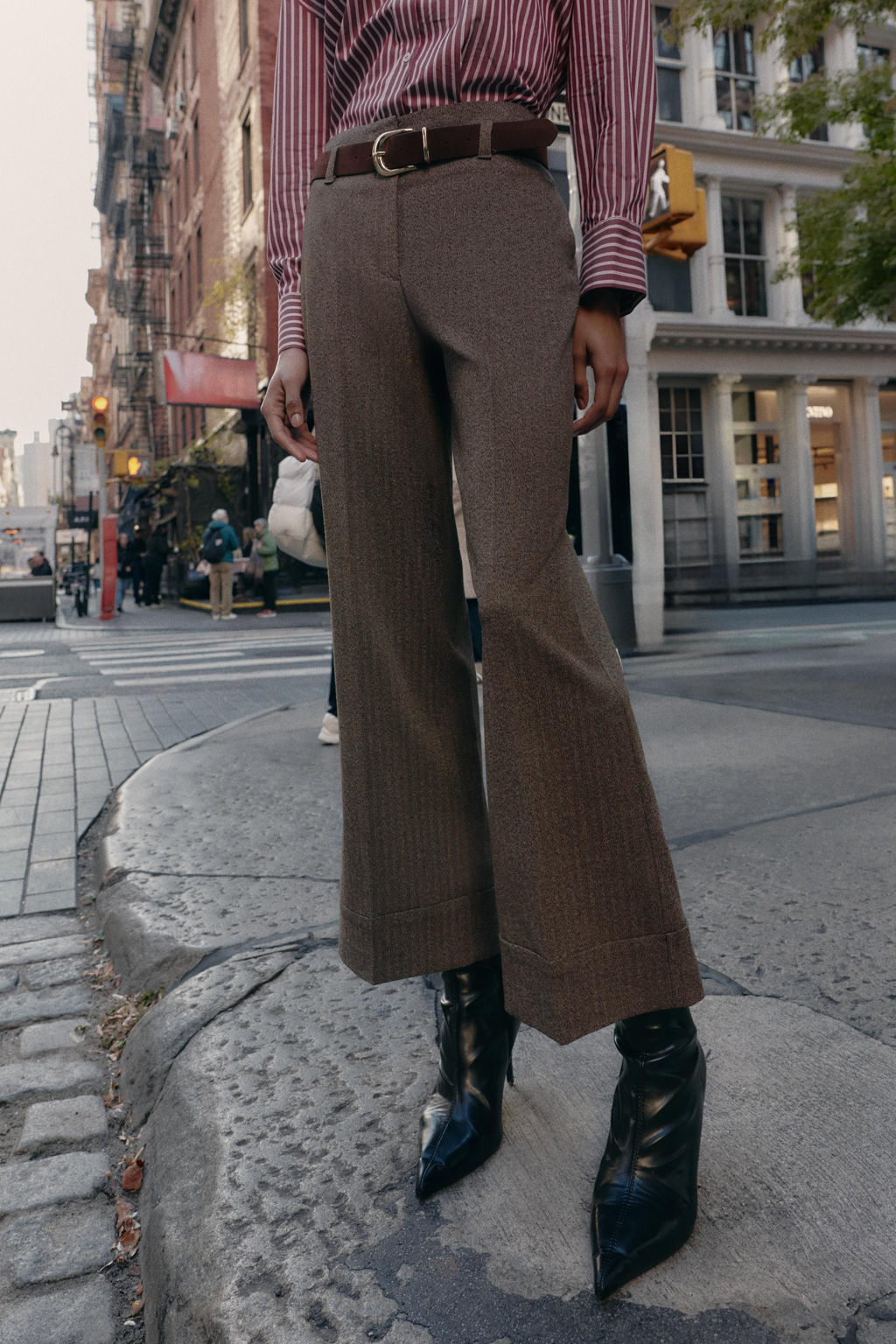HERRINGBONE TROUSERS WITH BELT - Zara фото 2