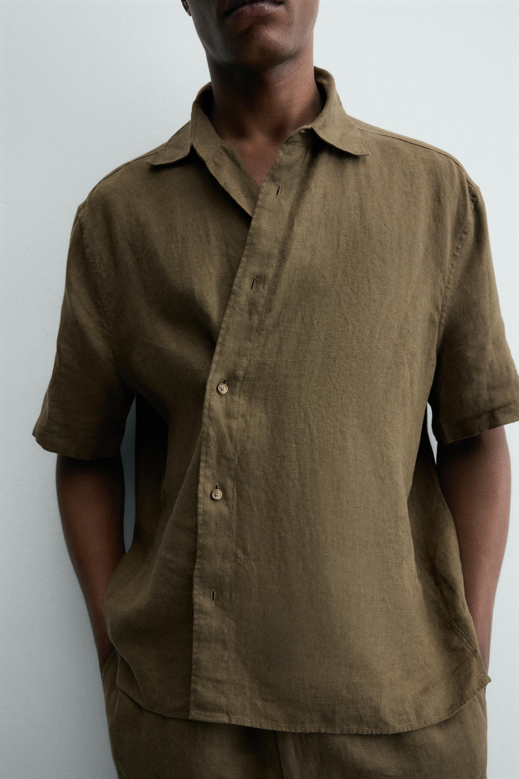 CAMISA RELAXED FIT 100%LINO / Khaki oscuro - Zara фото 5