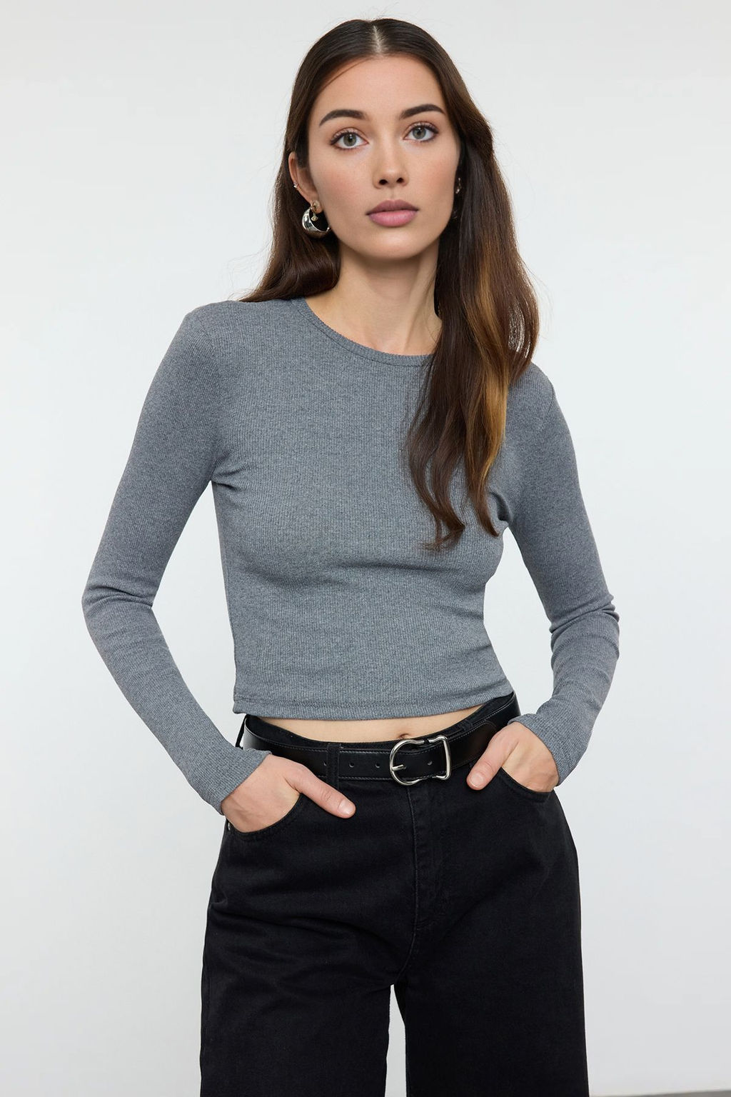 Trendyolmilla Siyah-Haki 2li Paket Fitted/Vucuda Oturan Bisiklet Yaka Crop Fitilli Esnek Orme Bluz TWOAW22BZ0331  фото 2