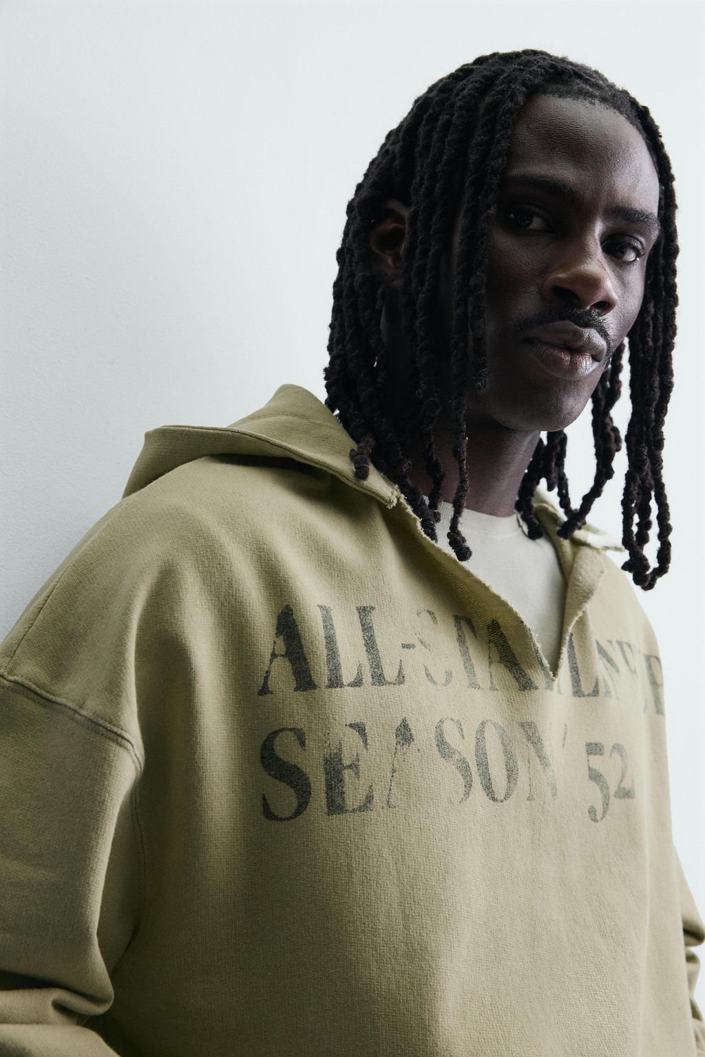 SUDADERA LAVADA TEXTO ESTAMPADO / Verdoso - Zara фото 5