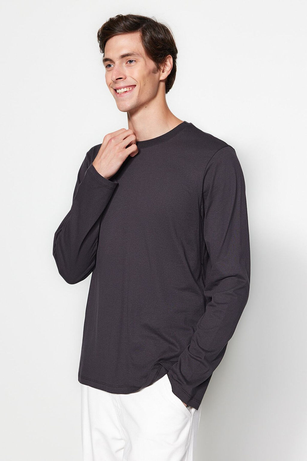 TRENDYOL MAN Siyah Basic Regular/Normal Kesim Bisiklet Yaka Uzun Kollu %100 Pamuk Tok Kumas T-shirt TMNAW21TS0208 - Trendyolmilla фото 4