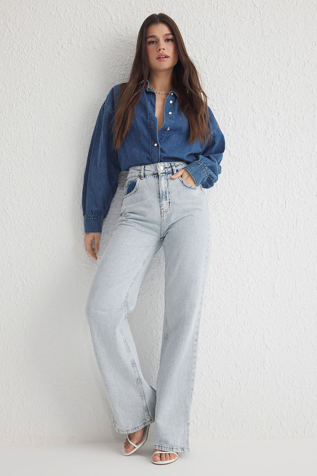 Ac?k Mavi Pacas? Y?rtmacl? Yuksek Bel Wide Leg Jeans TWOSS25JE00057 - Trendyolmilla фото 2