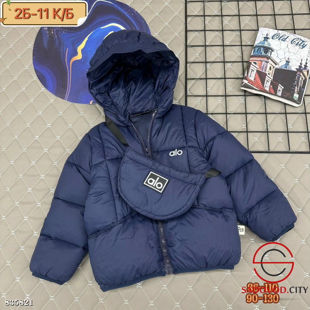 Куртка весенняя с капюшоном