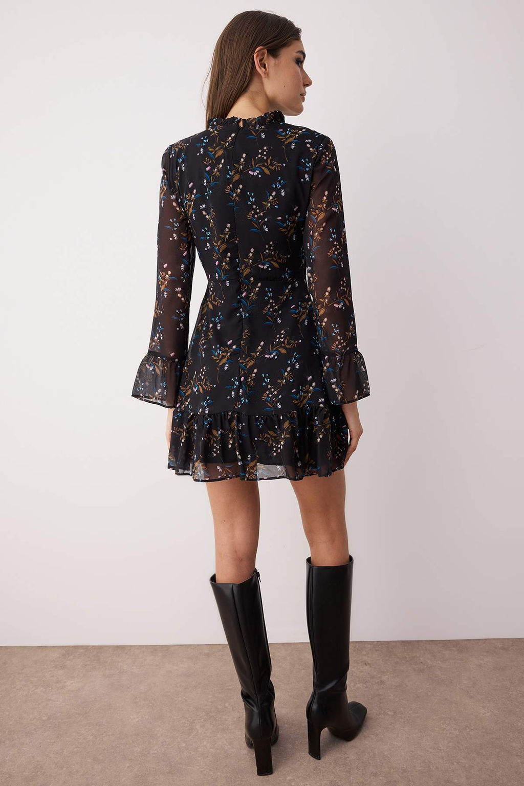 Siyah Dik Yaka Dokuma Elbise TCLAW19LJ0076