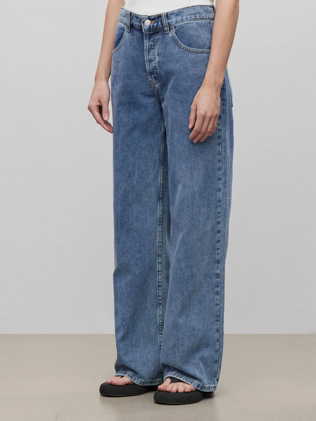 Джинсы прямого кроя - Emka фото 3