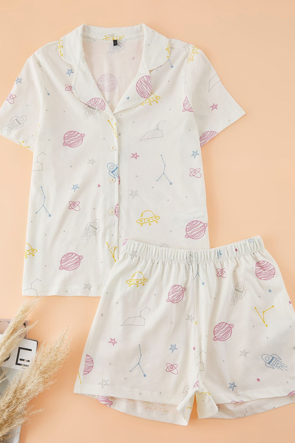 Trendyolmilla Ekru %100 Pamuklu Galaksi Desenli Sortlu Orme Pijama Tak?m? THMSS25PT00299  фото 7