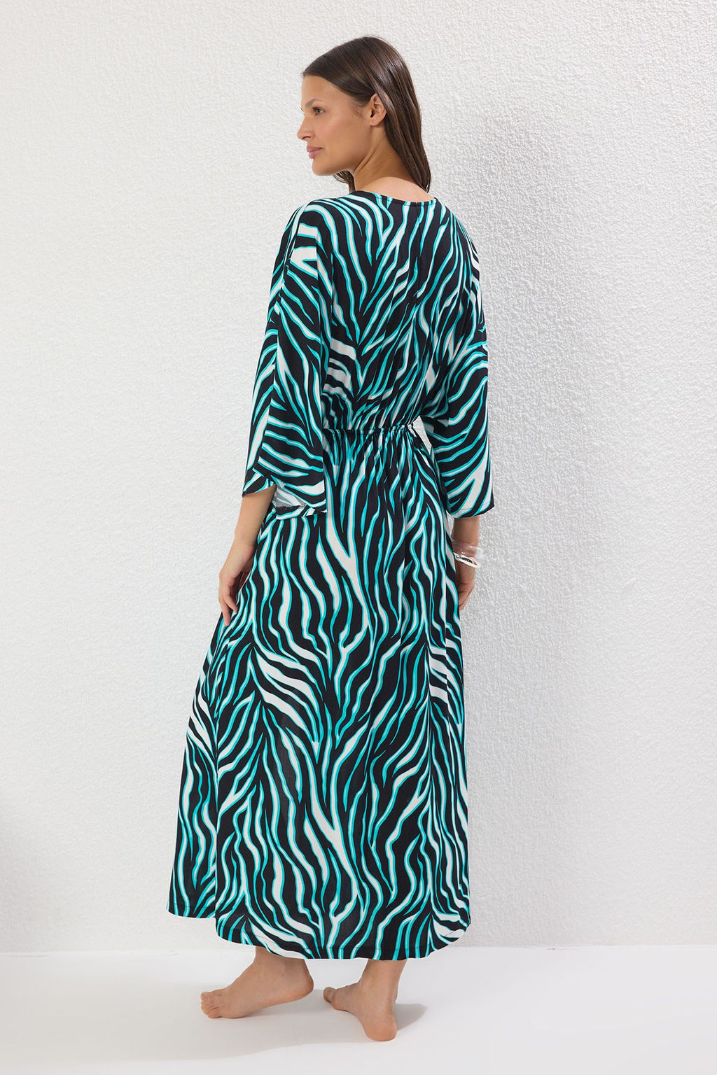 Yesil Dokuma Buzgulu Maxi Plaj Elbise TBESS25EL00083 - Trendyolmilla фото 8